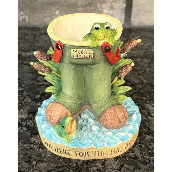 Enesco Moose Creek Crossing “Wading For the Big One” Waders Vase 1995 Frogs - Picture 2 of 8